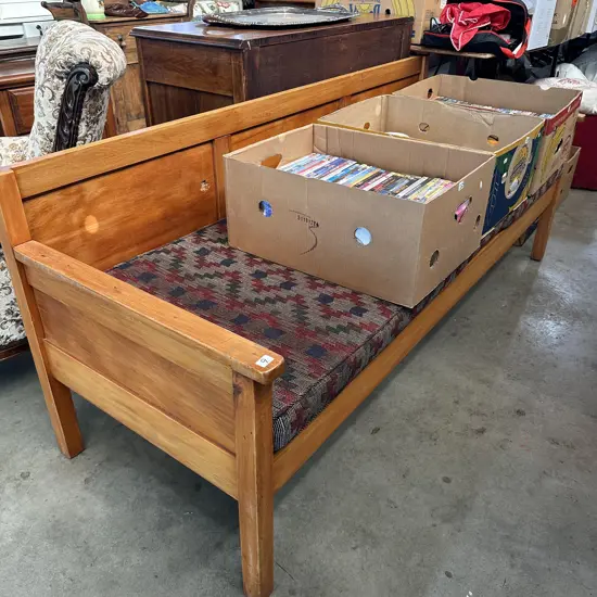 Colonial day bed, damaged panel (relisted)