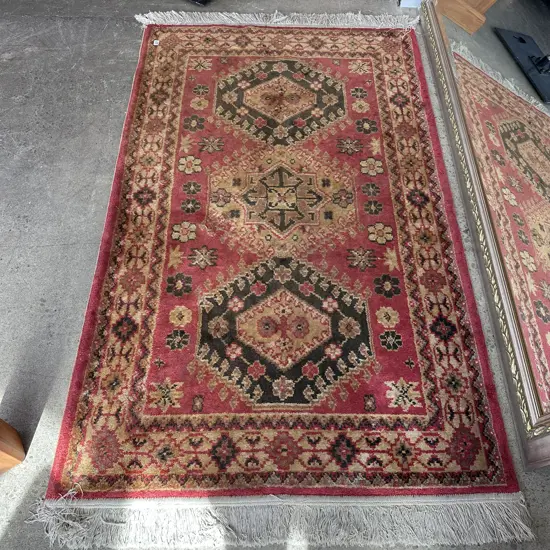 Rug 1600 x 900