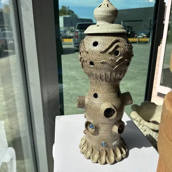 Lidded bespoke pottery lamp (slight damage)