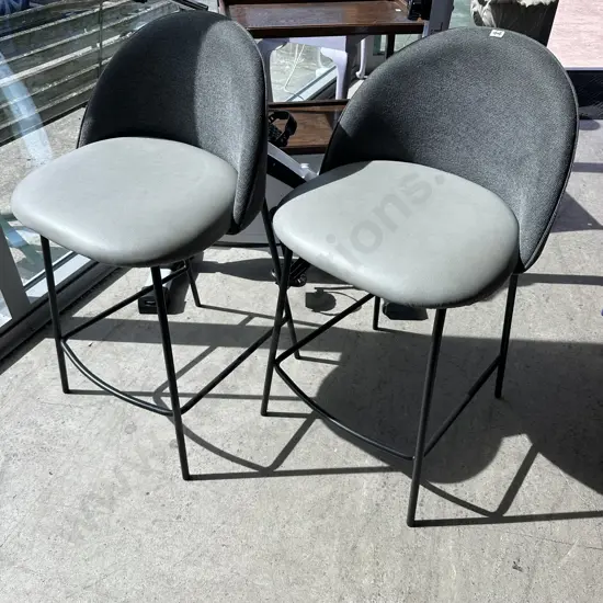 Pr bar stools