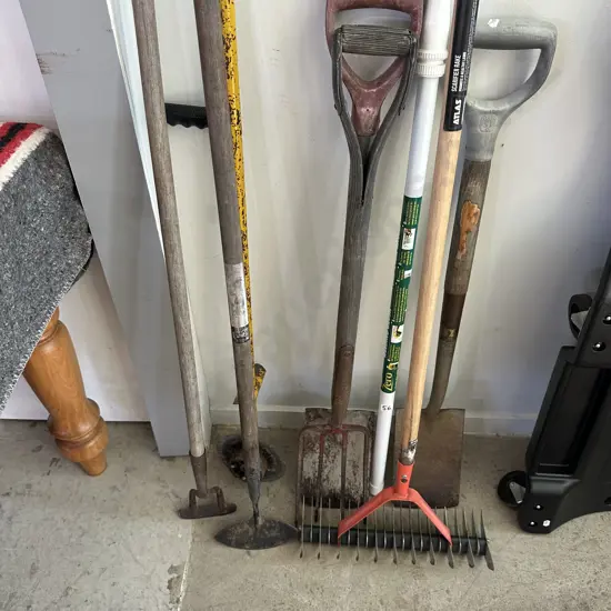 Garden tools x 8
