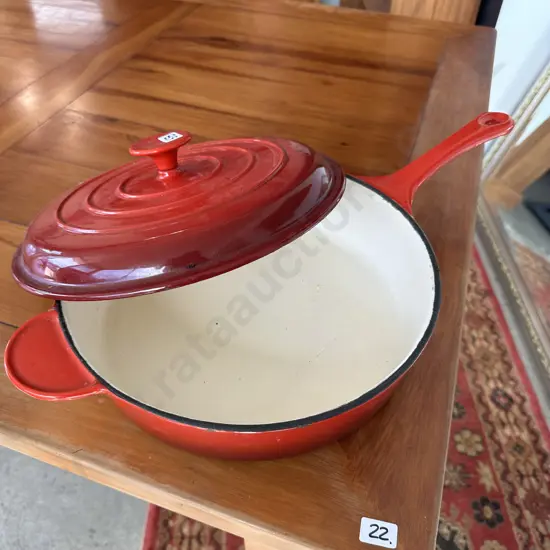 Large cast enamelled pan - excellent condition
