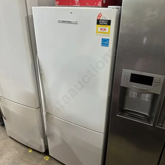 Fridge freezer - average