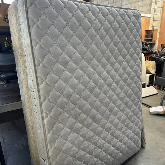 Queen bed with mis matched base