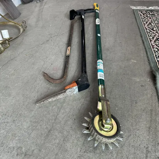 2 edger's and crow bar