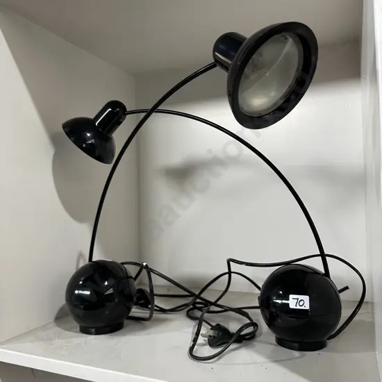 Pr lamps (one needs new cord)