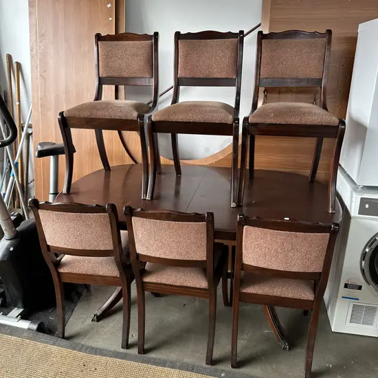 Mahog dinning table 6 chairs