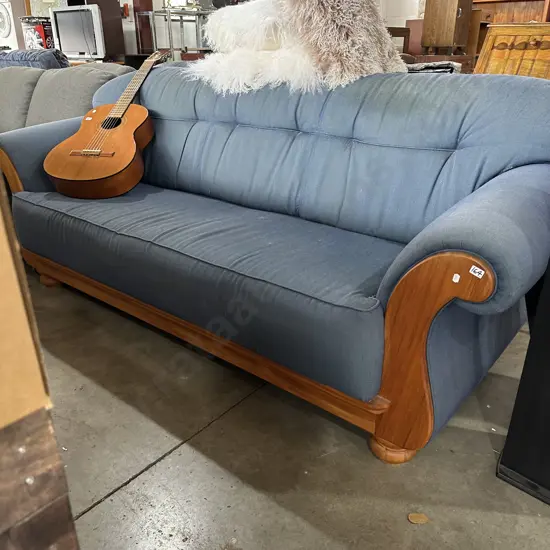 2 & 3 seater lounge suite