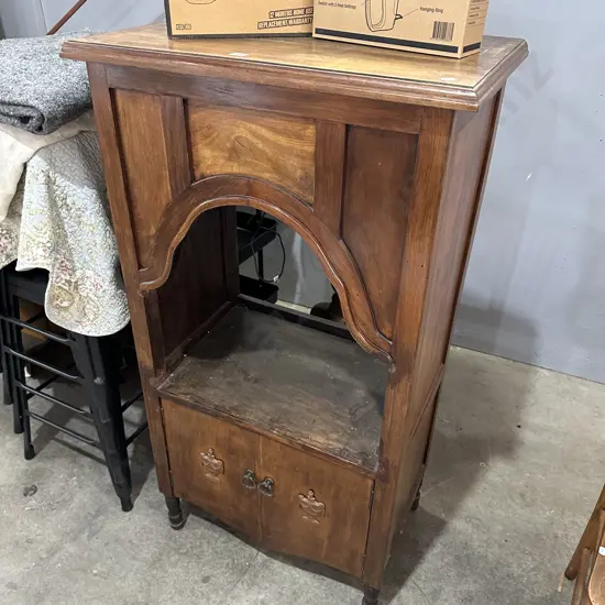 Gramophone cabinet