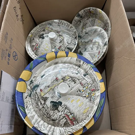 Pr lidded tureens and pottery