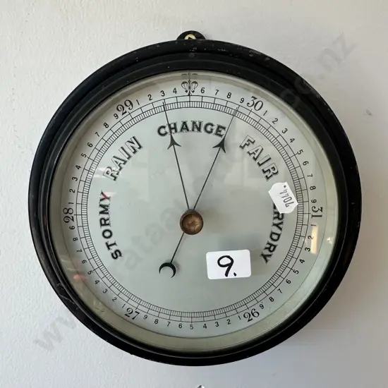Tin/glass front barometer
