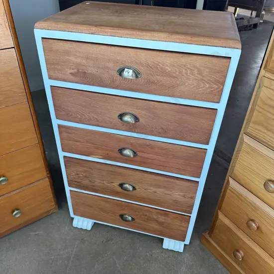 Oak chest drawers