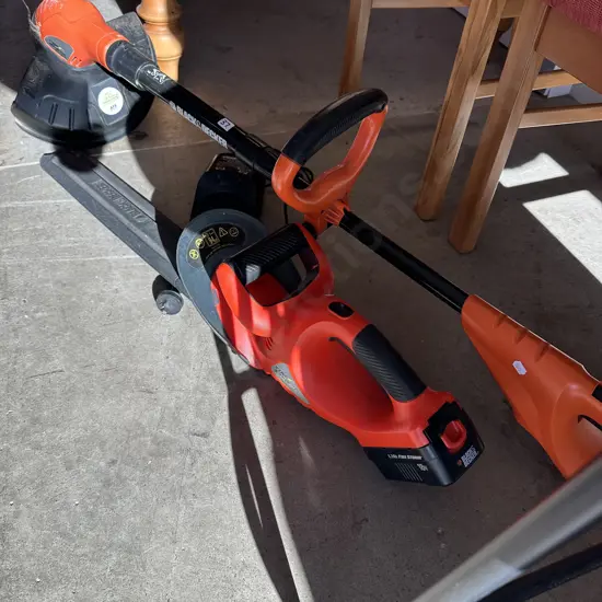 Cordless strimmer and hedger