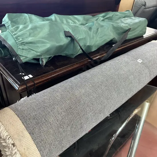 Rug, suitcase , 2 camp chairs