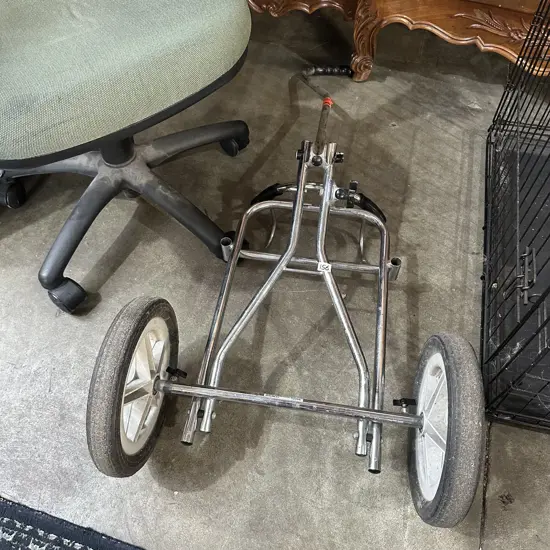 1 golf trundler (broken plastic fitting)