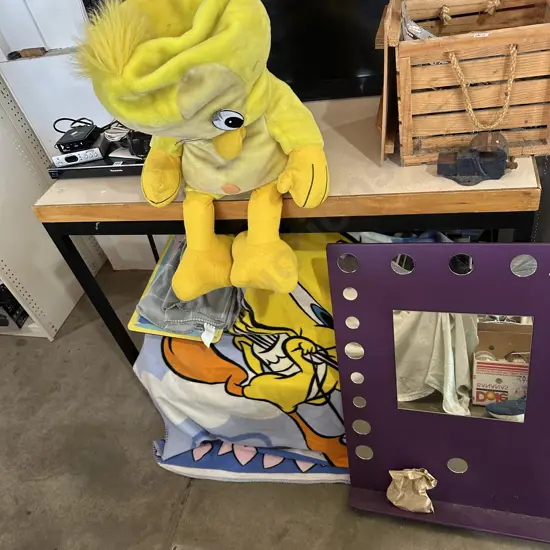 Throw, mirror, soft toy etc