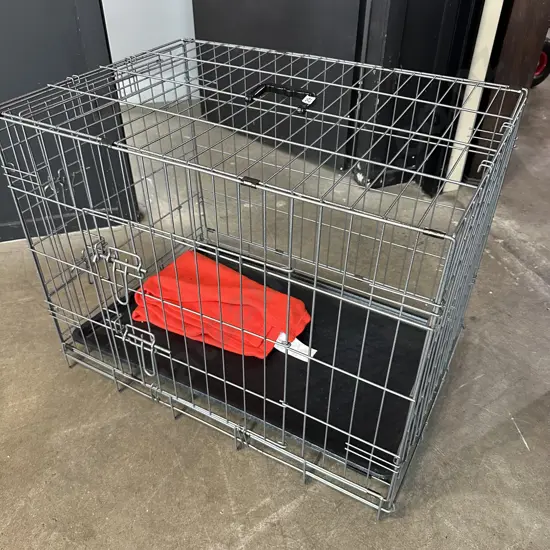 Kazoo Delux dual door mobile pet home (6mths old)