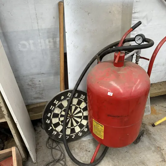 Sandblaster with built in trolley