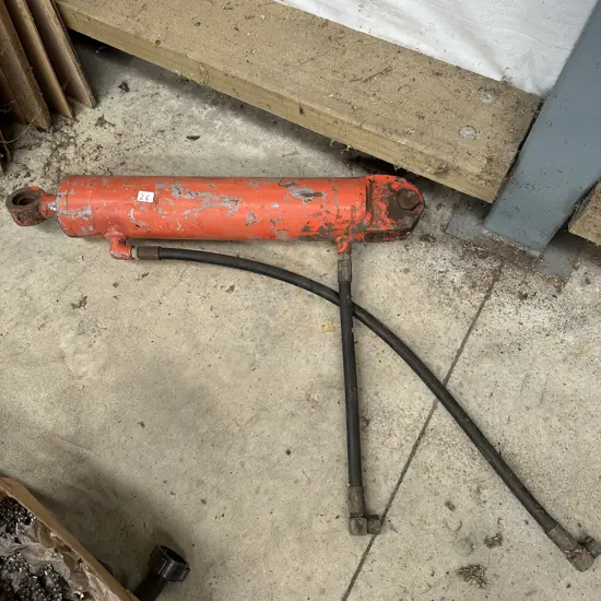 Double acting Hydraulic ram