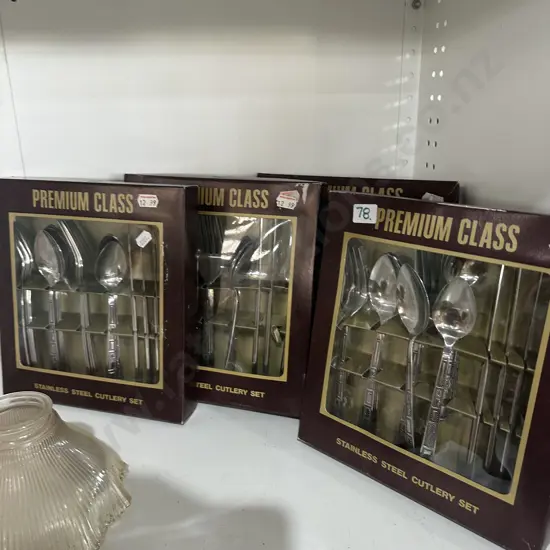 4x boxed cutlery sets