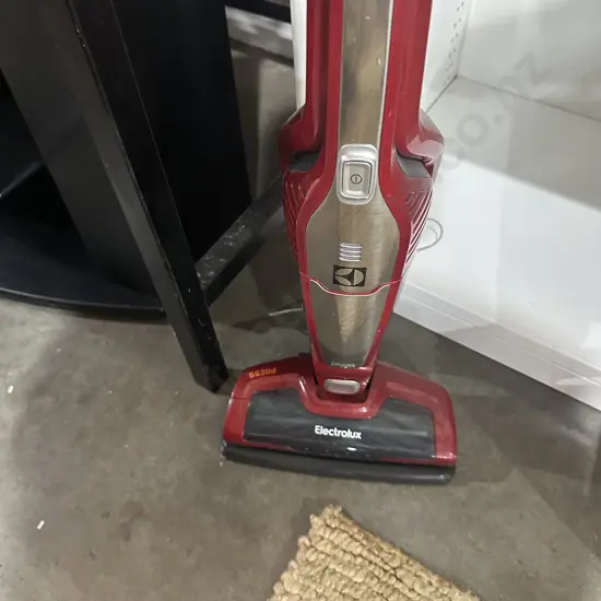 Stick vacuum