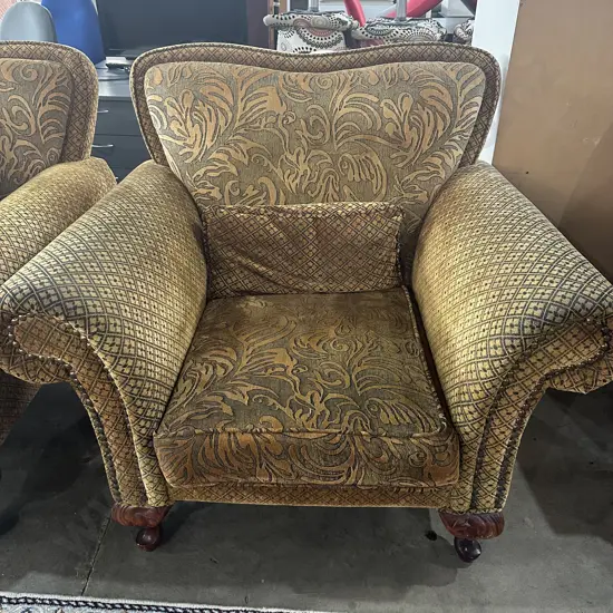 Large 3pc decorative lounge suite