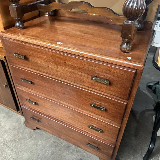 Chest of drawers