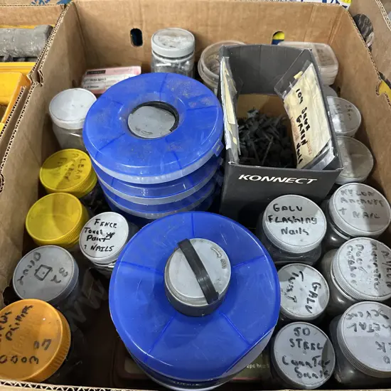 Parts trays and jars hardware