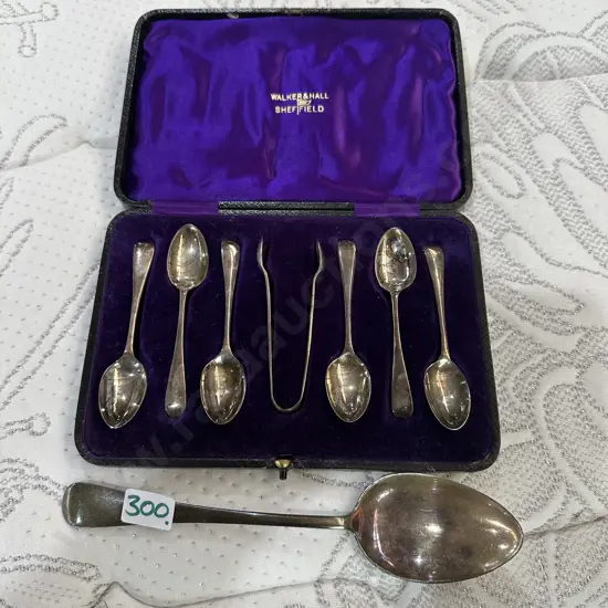 Cased set Sterling silver sugar tongs & teaspoons plus Sterling serving spoon