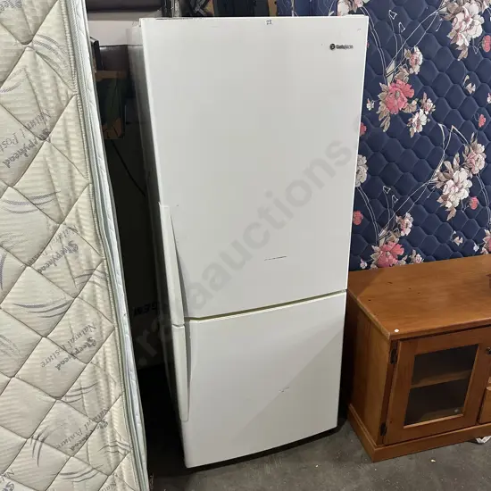 Fridge freezer (withdrawn)