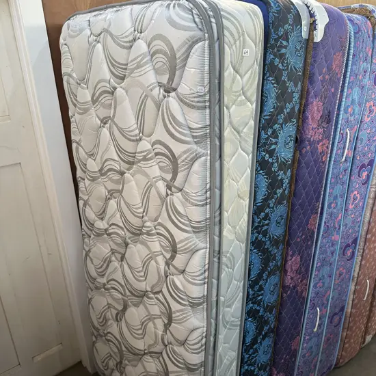 Very tidy single mattress plus 2 base