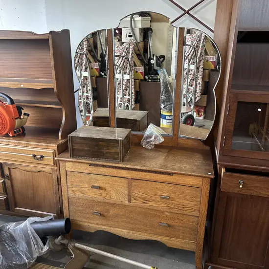 Oak dressing table