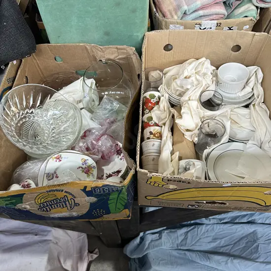 2 box crystal and glassware etc