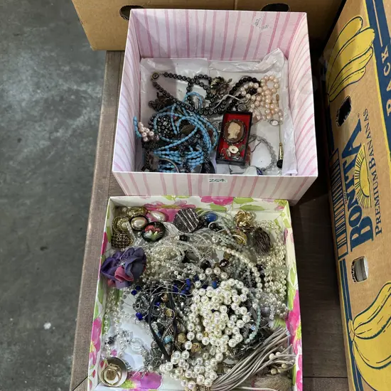 Collection of costume jewellery