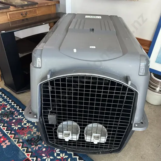 Large dog cage certified for international travel