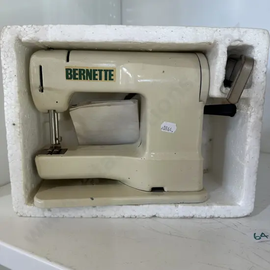 Mini Sewing machine