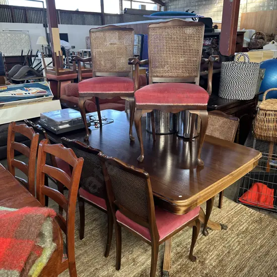 Solid Mahogany table and 6 chairs