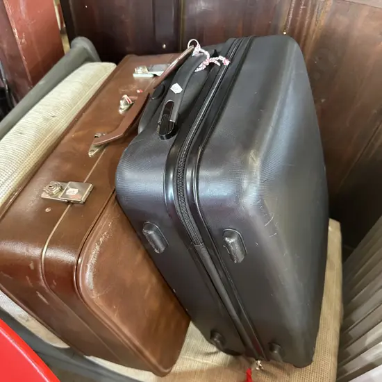 2 x suitcase