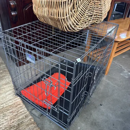 Kazoo Delux dual door mobile pet home (6mths old)