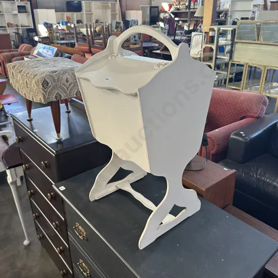 Vintage sewing box & contents