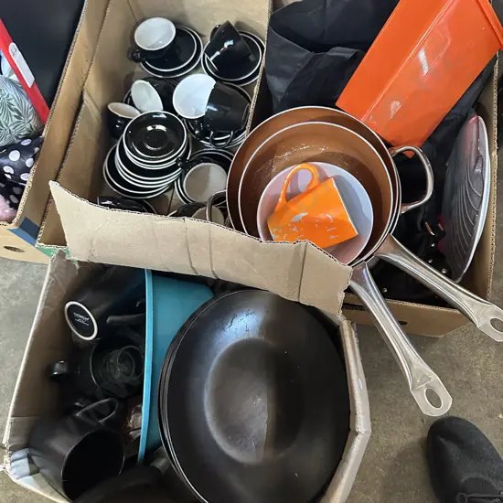 3 boxes inc coffee cups