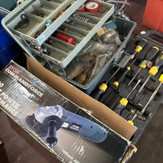 Grinder, tool box and set