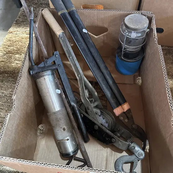 Large tools and lamp