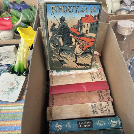 Books inc Crompton set