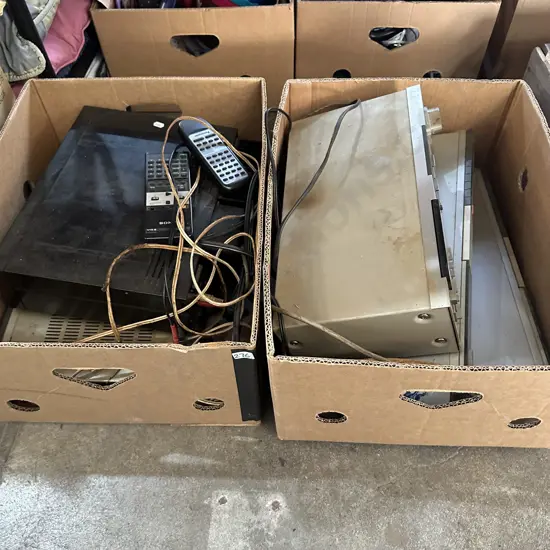 2 box stereo equipment