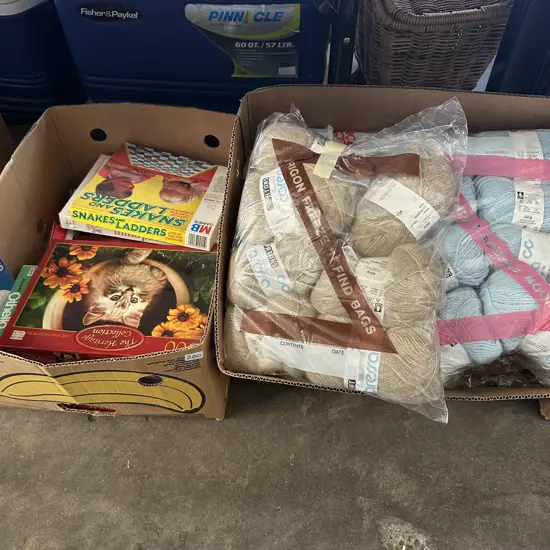 2 box wool and puzzels
