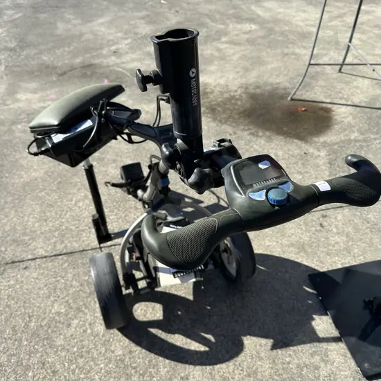 Electric golf trundler - Motocaddy