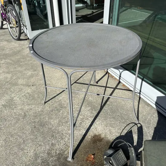 Metal patio table