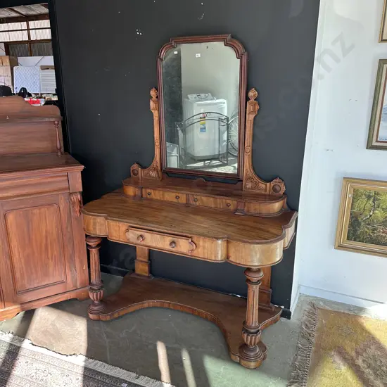 Victorian dressing table