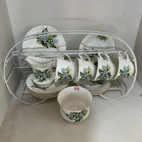 Part tea service and stand